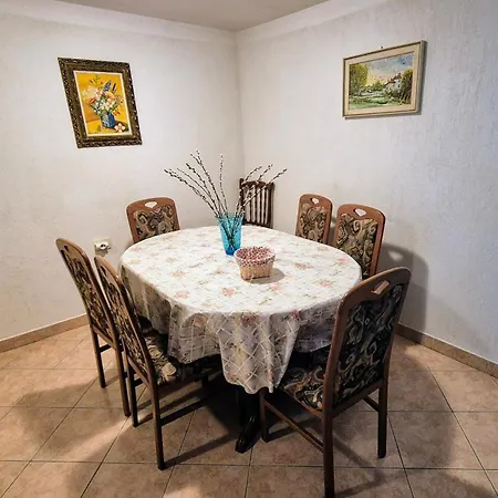 The View House Lucano بيت للعطل *