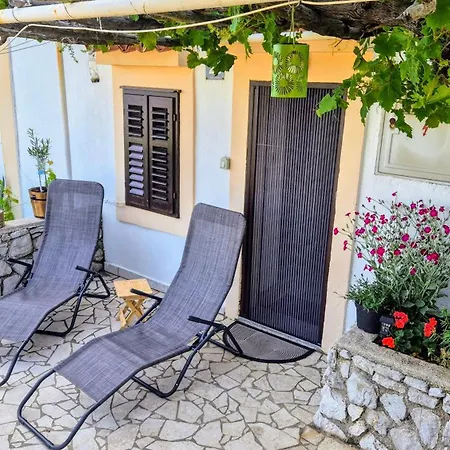 The View House Lucano Vidovic